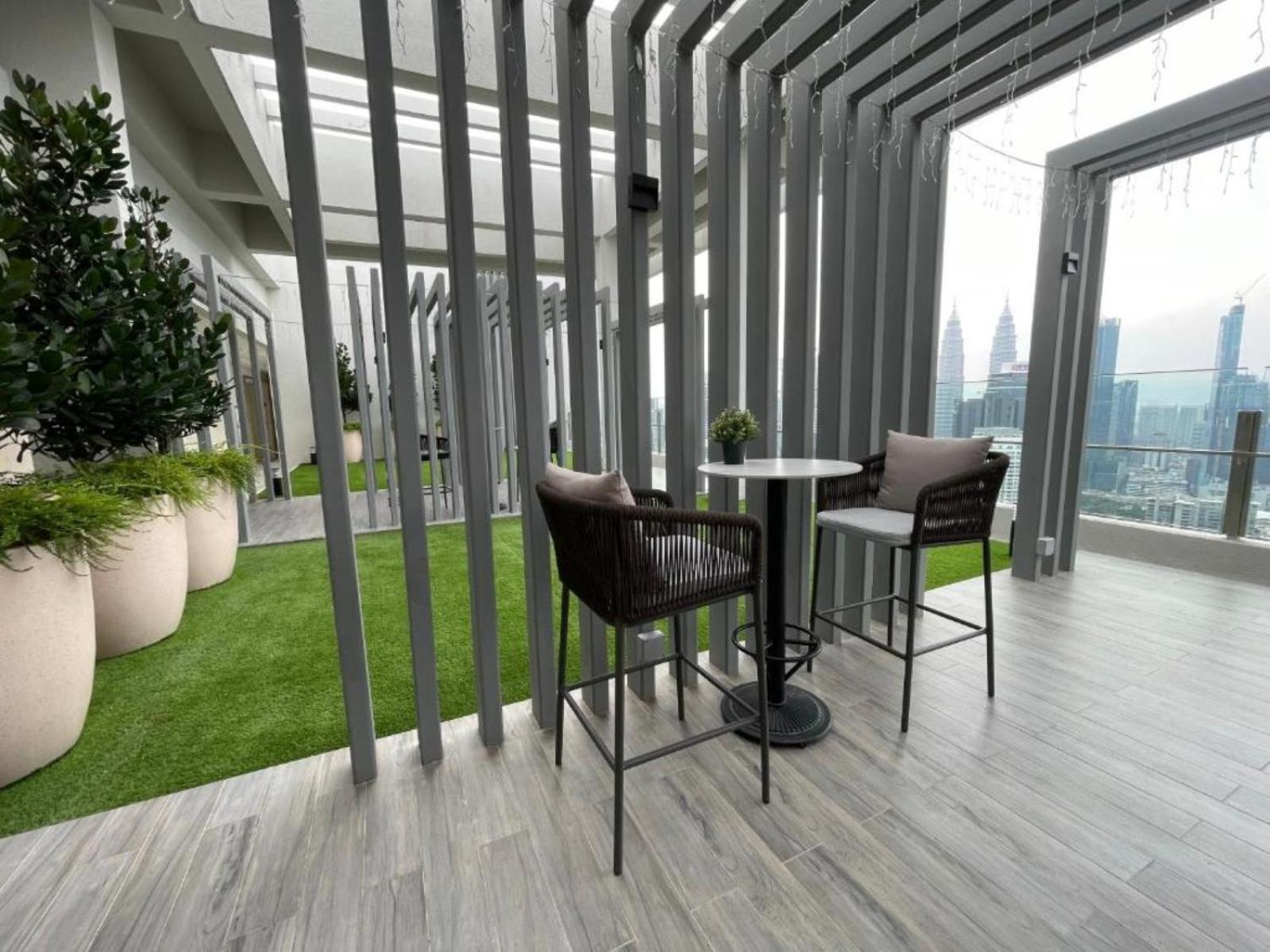 Agile Sky Pavilion Kl By Moonlight * Kuala Lumpur