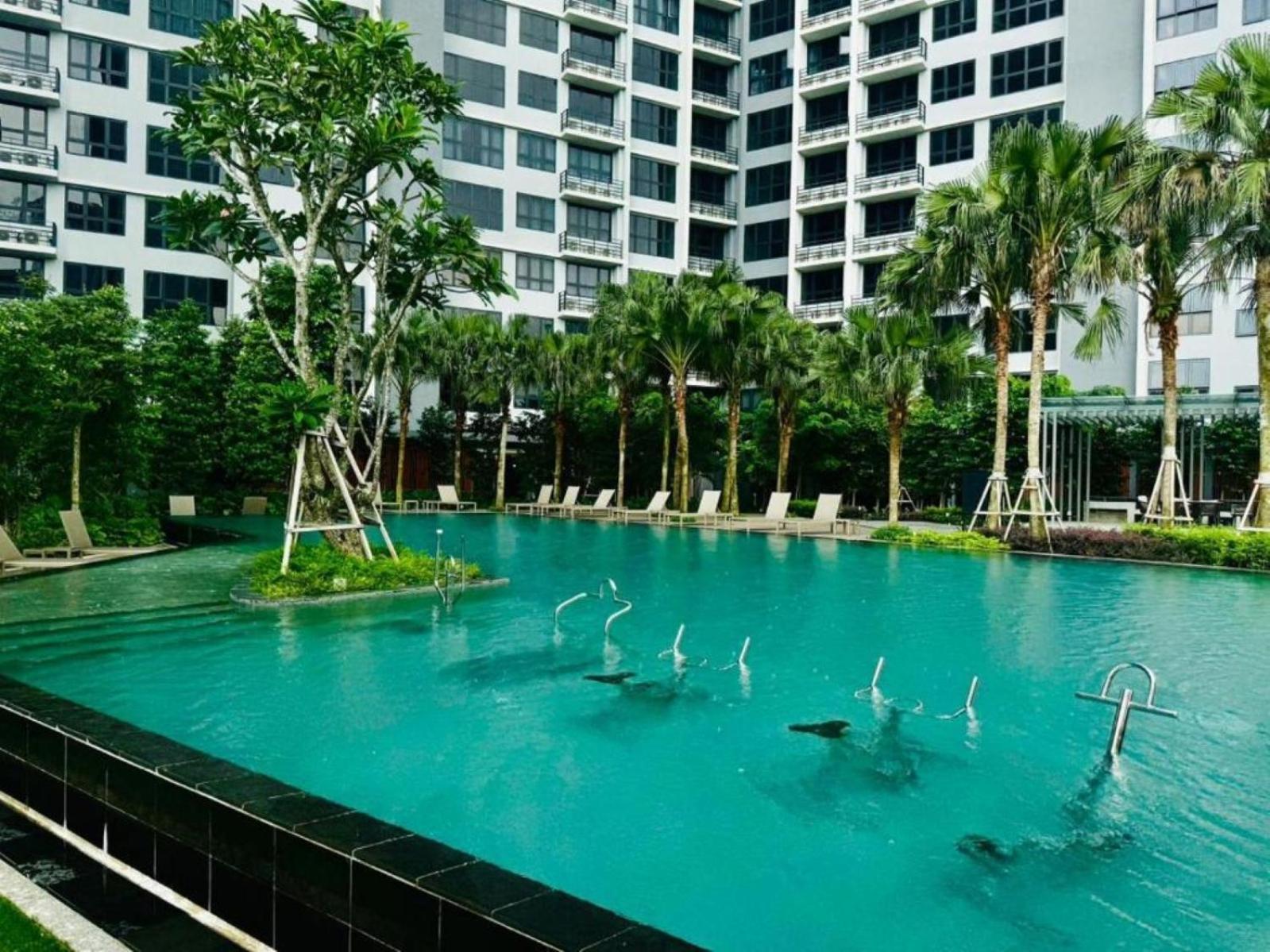 Agile Sky Pavilion Kl By Moonlight